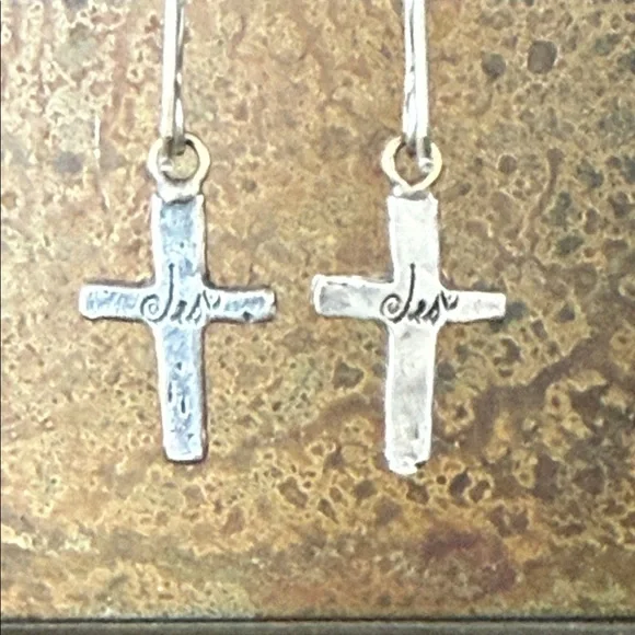 Jes MaHarry “Heart Of Faith” gold and engraved silver earrings. New with tags. - Picture 3 of 7